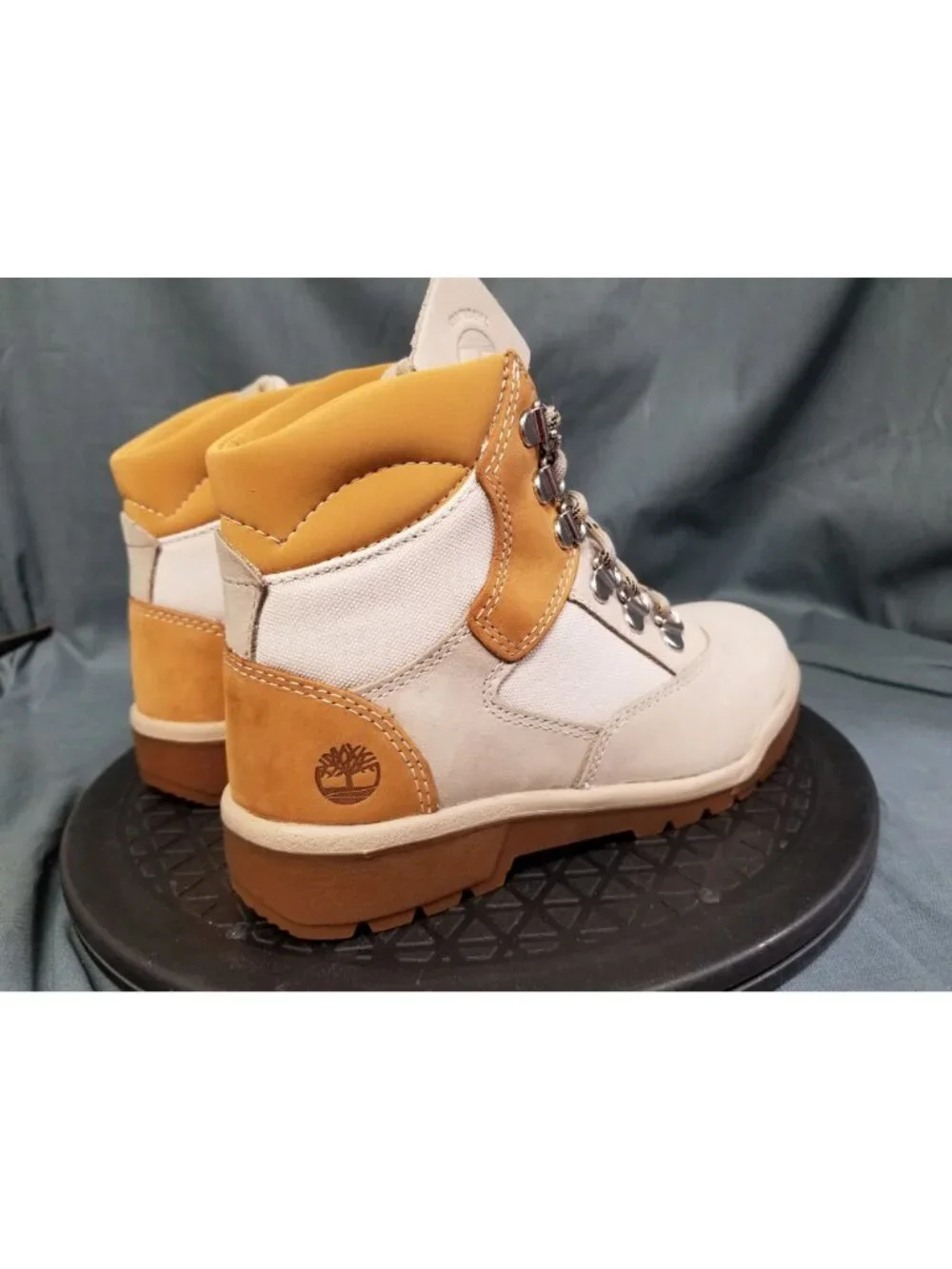 Timberland Field Boot Hi Light Beige Nubuck Kids Size 2 NEW NO BOX!